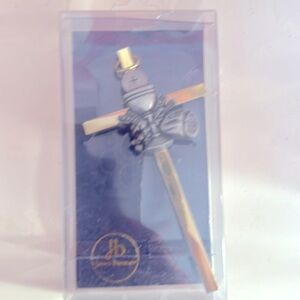 New still in box james brennan cross